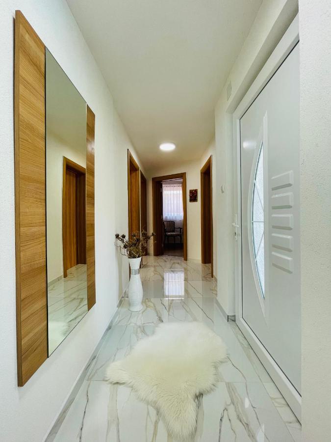 Crystal Racic Villa บีฮัช ภายนอก รูปภาพ